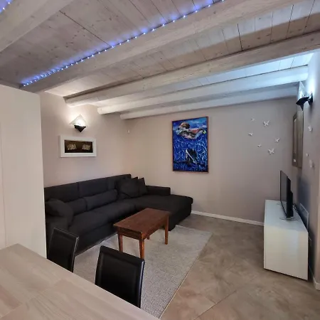 Apartment Little Queen-by Goccia Di *